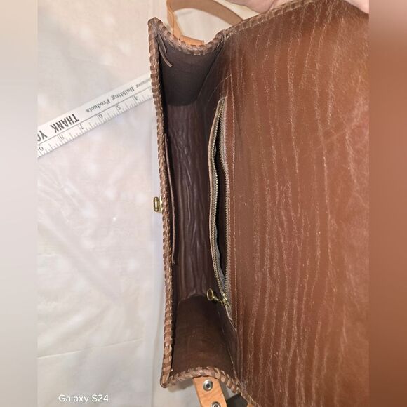 Vintage tooled leather Med. bag 9" - Picture 10 of 16
